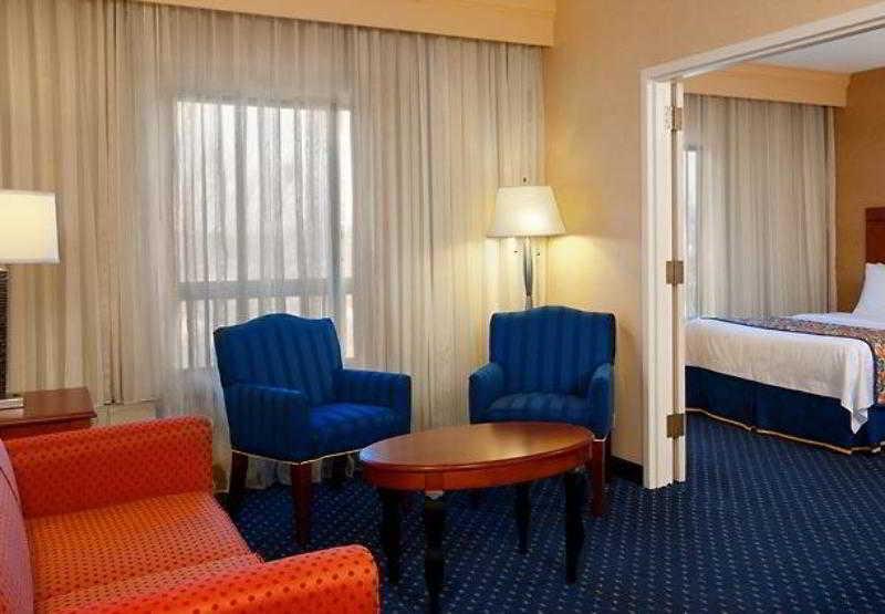 Comfort Inn & Suites Arlington Heights - Buffalo Grove Room photo