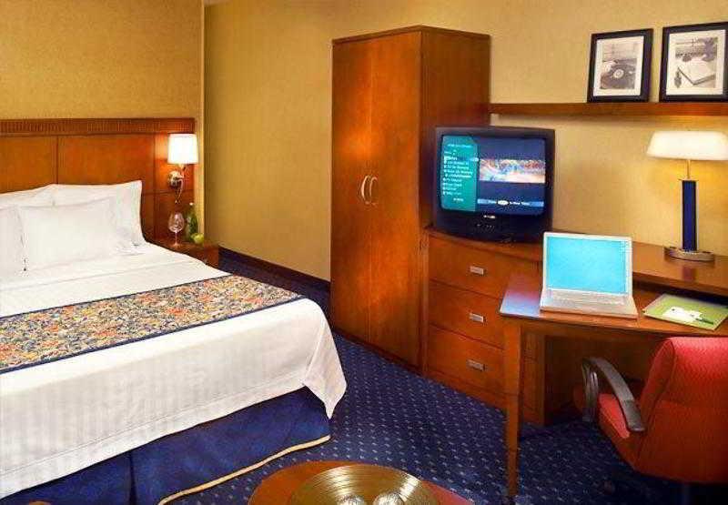 Comfort Inn & Suites Arlington Heights - Buffalo Grove Room photo